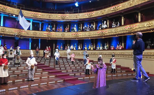 Así se graba la izada en el Victoria Eugenia