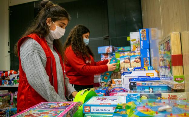 Cruz Roja pidió 4.000 juguetes, los guipuzcoanos donaron 5.128