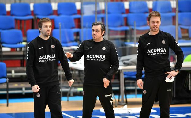 Iñaki Martín, segundo técnico del GBC: «No me alegro de ocupar el puesto de Marcelo, porque significa que tiene un problema de salud»