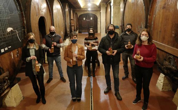 Txotx en jarra y con código QR