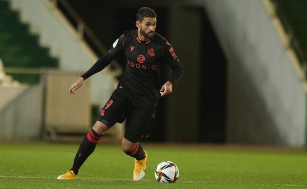 El entrenador del Wolverhampton admite movimientos por Willian José