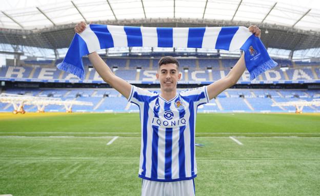 Imanol Alguacil: «Carlos Fernández tiene el gol en la cabeza; si le necesito, echaré mano de él hoy mismo»