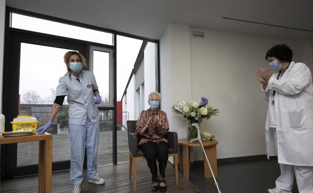 En la residencia Caser de Hondarribia respiran «tranquilos» con la inmunidad