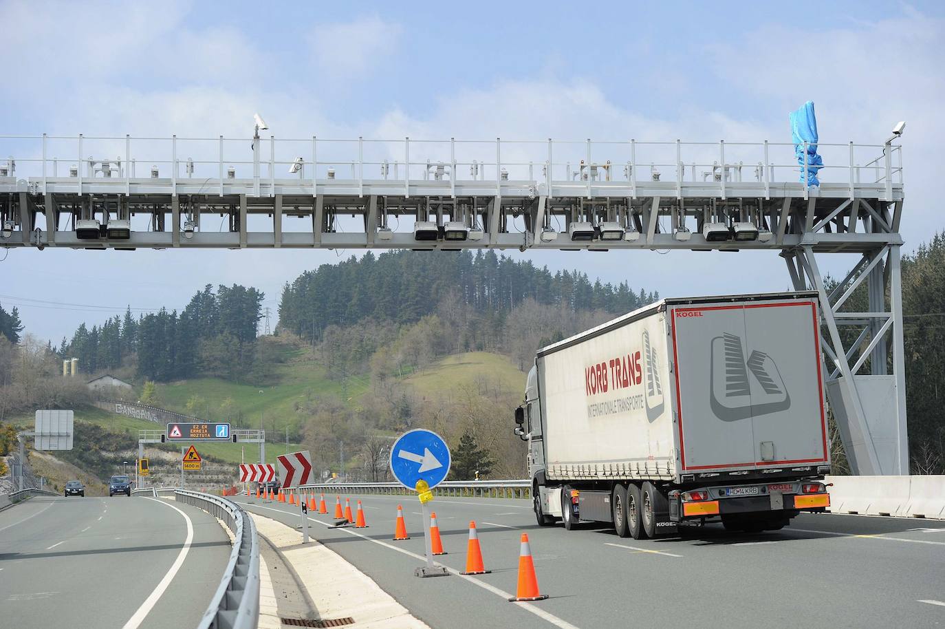 Transportistas convocan una movilización contra el peaje de la Autovía de Deskarga