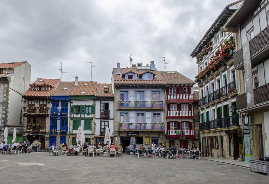 Hondarribia, Legazpi y Lezo entran en una zona roja de la que sale Zumaia