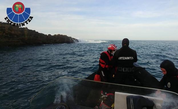 Nueva jornada sin éxito en la búsqueda del pescador desaparecido en Hondarribia