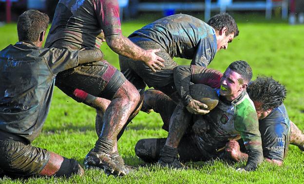 El Hernani y el Eibar se llevan los derbis guipuzcoanos