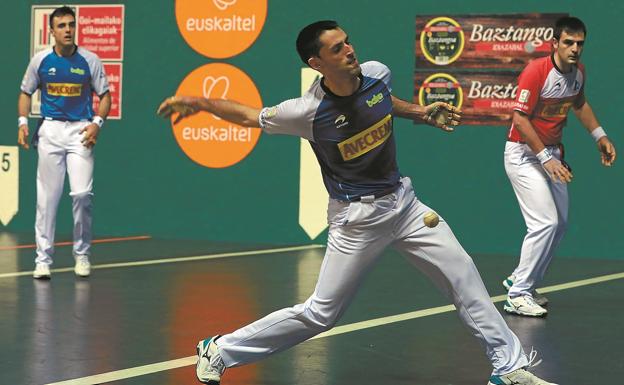 Los 'Jon Ander' vuelven a liarla