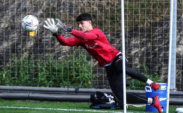 Gaizka Ayesa, el relevo de Álex Remiro está listo