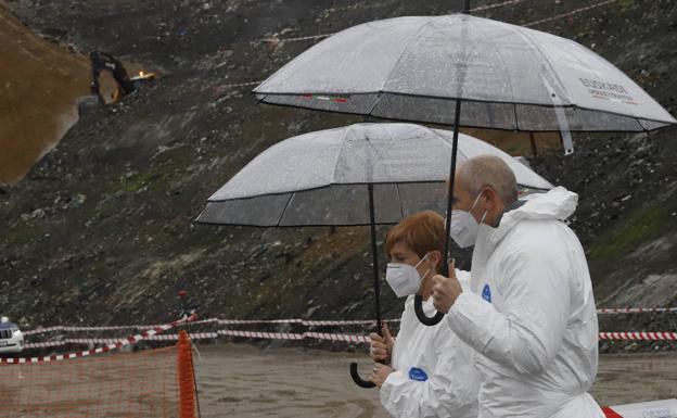 Tapia apunta a posibles deficiencias en la construcción como una de las causas del derrumbe de Zaldibar