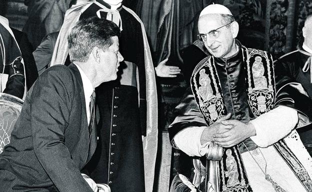 Kennedy is received in audience by Paul VI