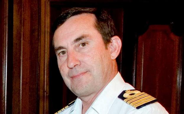 El Gobierno nombra jefe de la Armada al almirante de la Flota