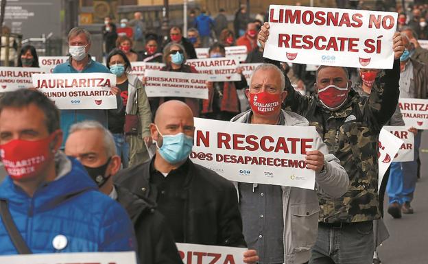 Hosteleros de Gipuzkoa reclaman en tromba indemnizaciones por el cierre forzoso de bares