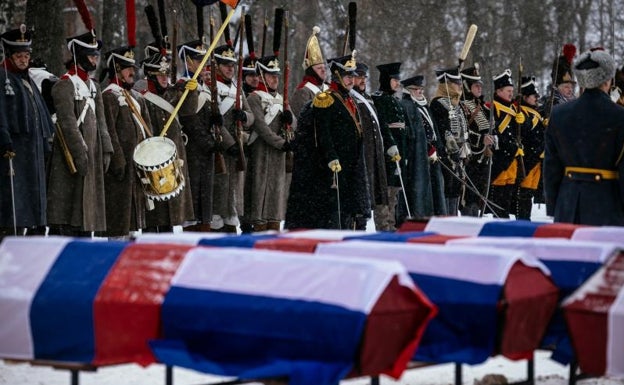 Enterrados los últimos granaderos de Napoleón