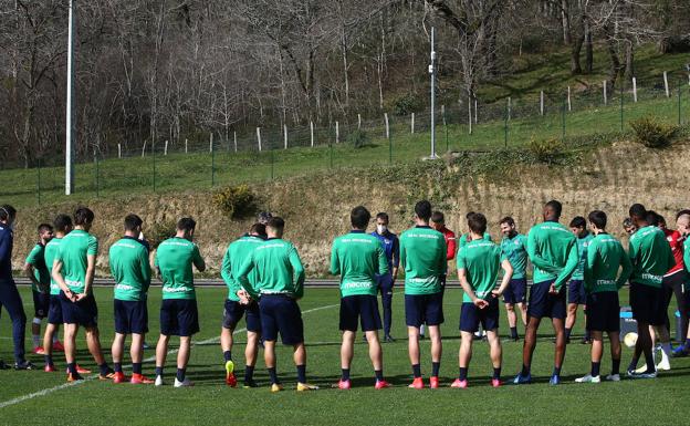 Silva e Illarra no viajan con el equipo a Mánchester