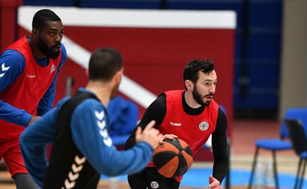 Derbi para asomar la cabeza del hoyo