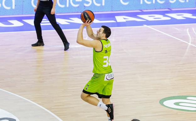 Jovan Novak: ¿A la pata coja se tira mejor?