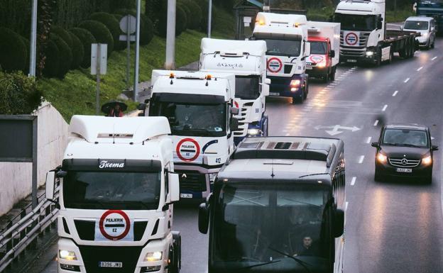«Estamos en contra de los peajes y de la postura de la Diputación»