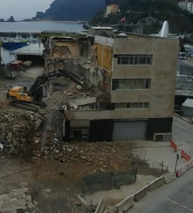 Los trabajos de demolición de la Cofradía de Pescadores están a punto de finalizar