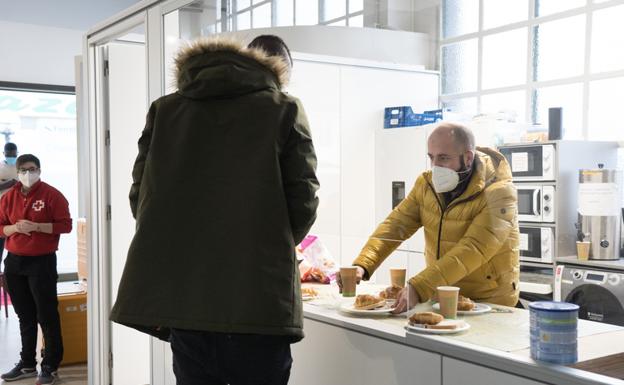 «En las próximas semanas el flujo de personas que llegue de Canarias va a ser constante»