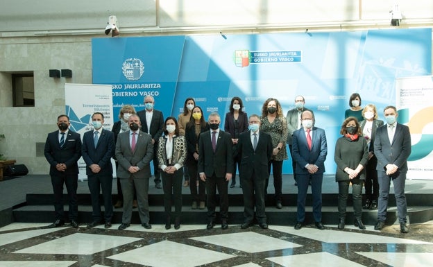 Urkullu proclama «el derecho inalienable a la verdad» de todas las víctimas del terrorismo