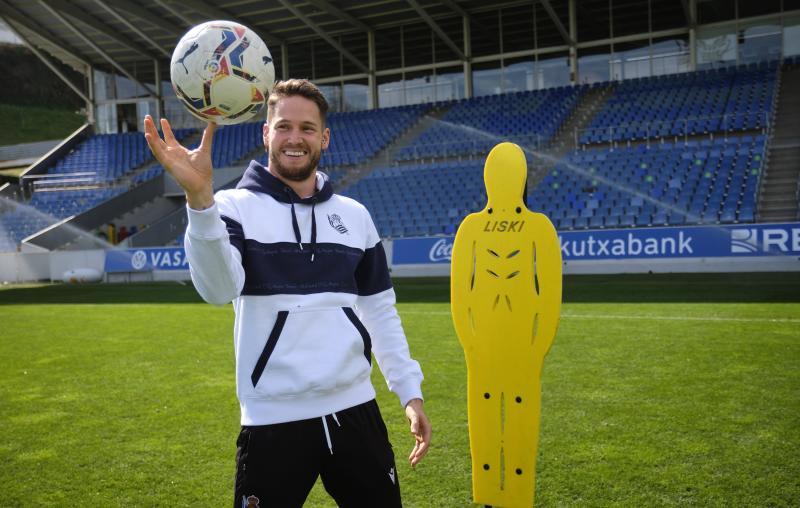 Álex Remiro: «La Real ha superado mis expectativas»