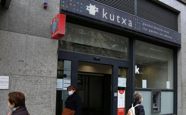 Huelga este miércoles de los trabajadores Kutxabank ante el «inmovilismo de la empresa»