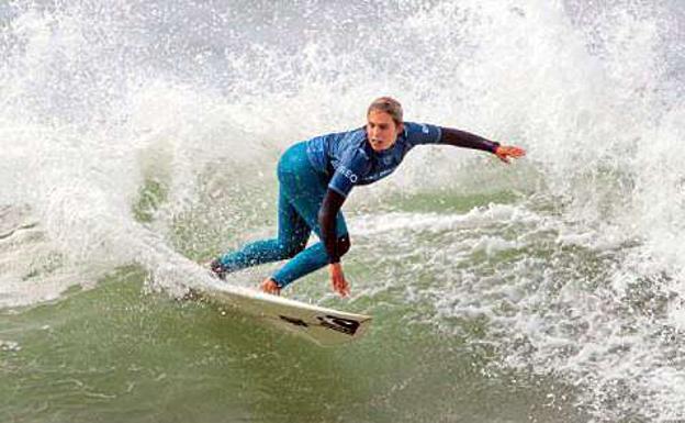 Nadia Erostarbe eta Ariane Otxoa surflariak, 'Biba Zuek!' saioan