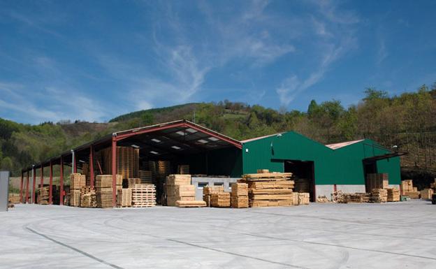 Herido grave un trabajador guipuzcoano en una serrería de Lesaka