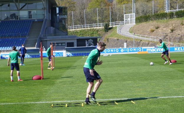 Silva y Zaldua arrancan con el grupo la puesta a punto para la final