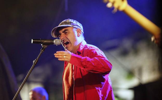 Leire Martinez eta Alex Sardui 'Ezberdinak' saio berezian