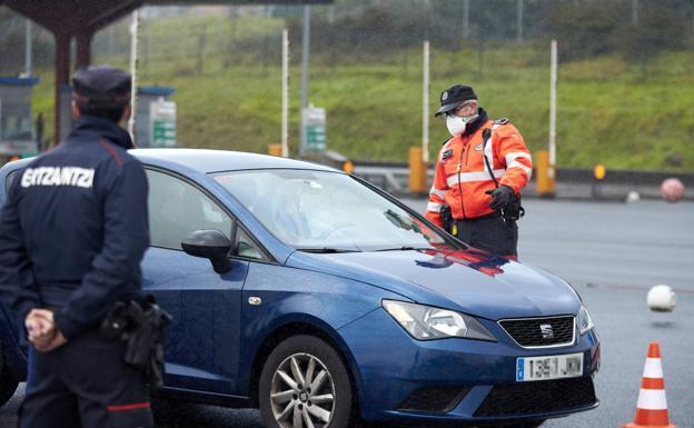 Los vascos con reserva hecha antes de ayer podrán viajar en Semana Santa aunque estén confinados