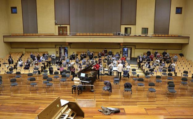 El Orfeón Donostiarra regresa hoy al Kursaal con autores franceses y rusos