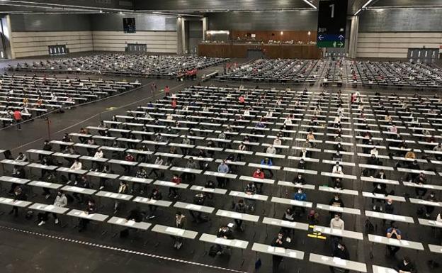 Más de 5.000 personas pelean por una plaza de ertzaina y policía local en el BEC