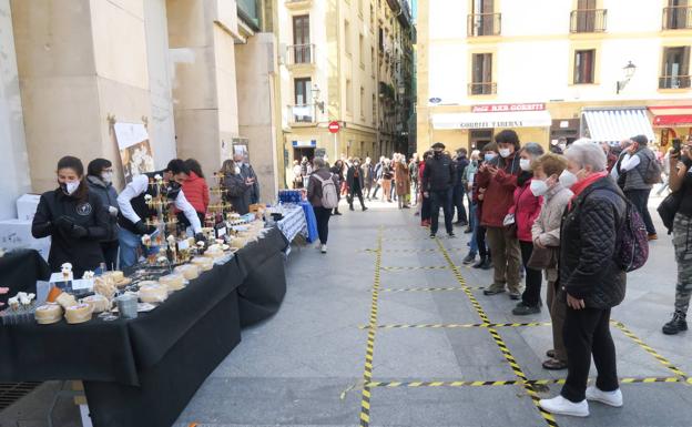 Éxito de la flor de queso solidaria de Zaporeak