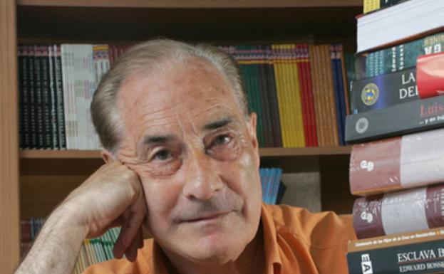 Fallece a los 82 años el prolífico escritor irundarra Edward Rosset