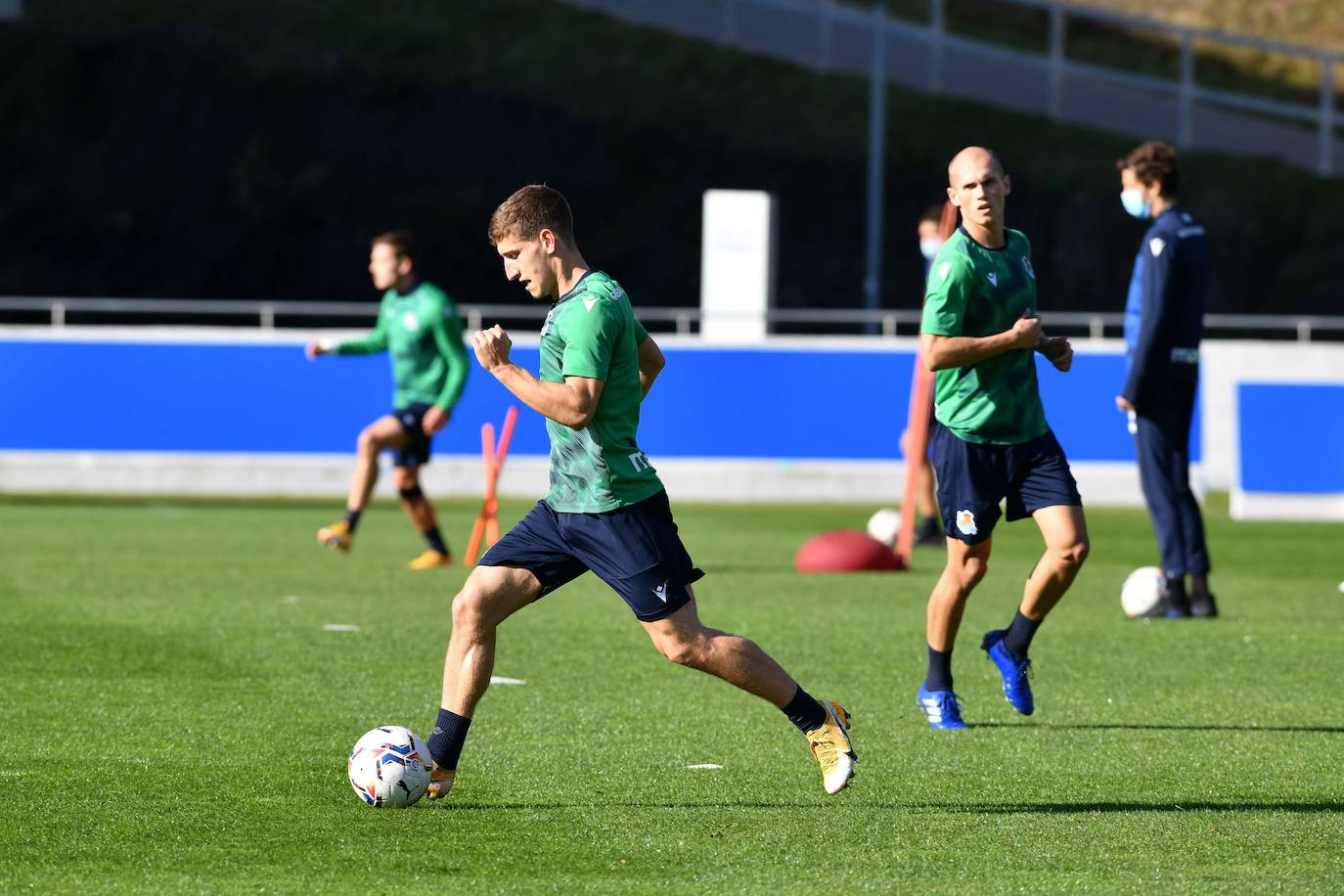 Aihen Muñoz y Jon Guridi se apuntan a la final y Mikel Merino sigue al margen