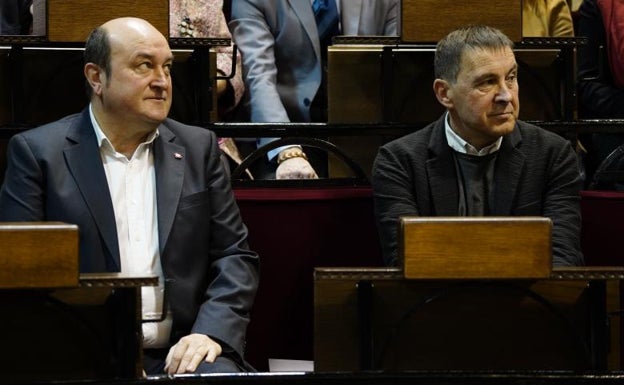 PNV y EH Bildu celebran el Aberri Eguna sin opción a pactos y en plena pugna en Madrid