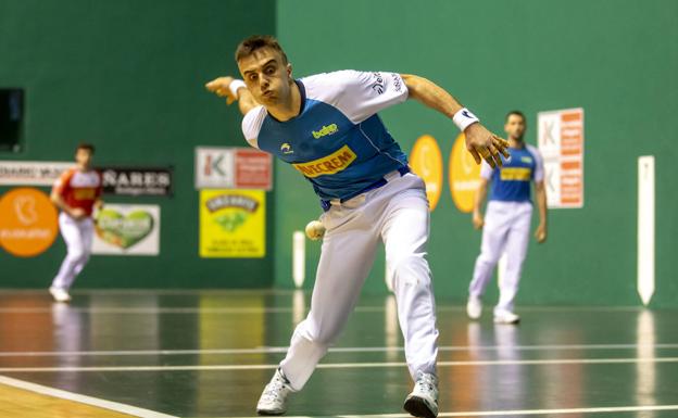 Peña II-Albisu, clasificados y Ezkurdia, baja en Zarautz