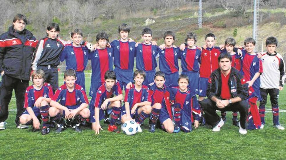 «Desde infantiles se veía que Mikel Oyarzabal tenía algo especial y diferente»