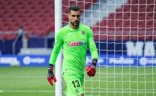 Miguel Ángel Moyá sigue sin entrar en la convocatoria casi cuatro meses después