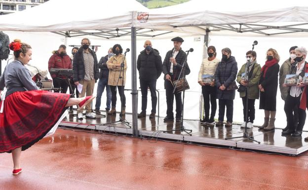 Acto de recuerdo y reconocimiento a los sanitarios, voluntarios y fallecidos por Covid