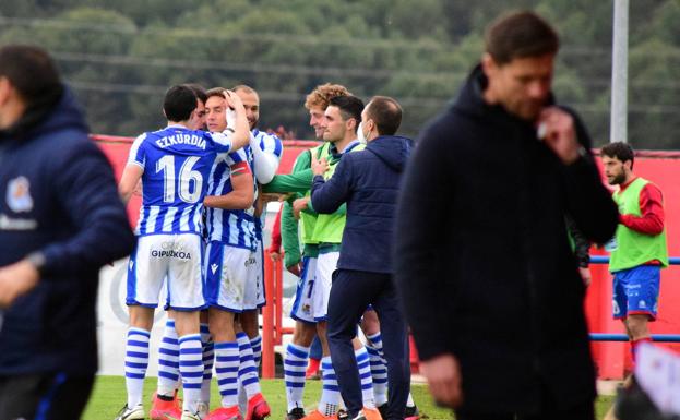 Xabi Alonso, con la pizarra de Guardiola