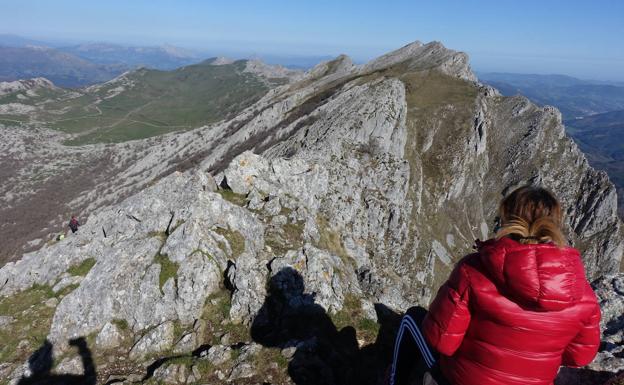 Aitxuri (1.551 m.), ruta circular desde San Adrián