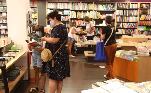 Los lectores centrarán las actividades en torno al Día del Libro en San Sebastián