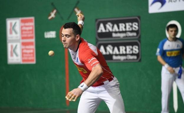 Xabi Tolosa, compañero de Erik Jaka en su adiós a Aspe del sábado en Logroño