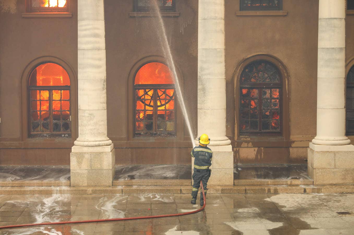 Incendio en la universidad de Ciudad del Cabo
