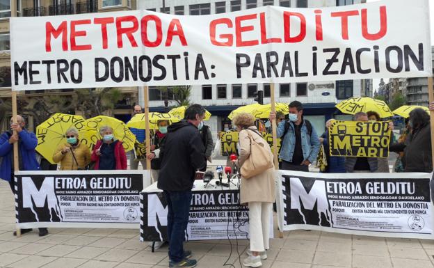 Sindicatos y organizaciones sociales suscriben un manifiesto de Satorralaia contra el Metro