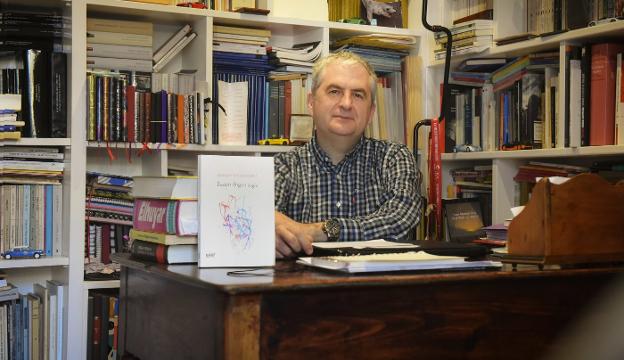 «Argi gehiago eskatzen dut, baina nik uste gizarteak ere behar duela»