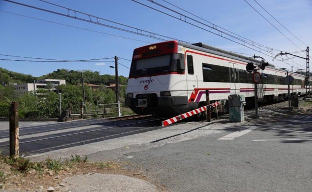 El Gobierno contempla reubicar el apeadero de Renfe de Martutene «a medio plazo»